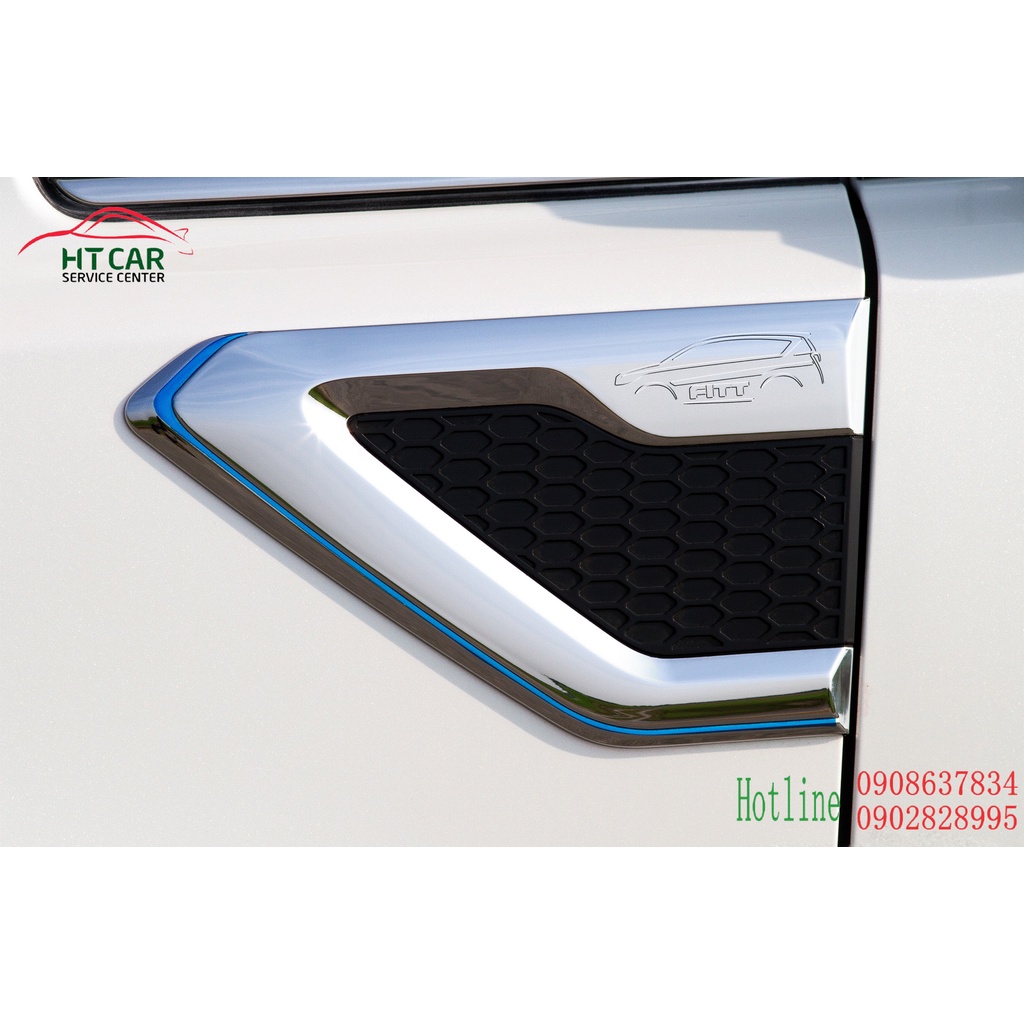 Ốp mang cá trước Toyota Innova 2018