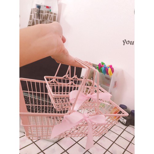 Giỏ Sắt Màu Hồng Pastel Decor Phụ Kiện Chụp Ảnh Trang Trí Bàn Học