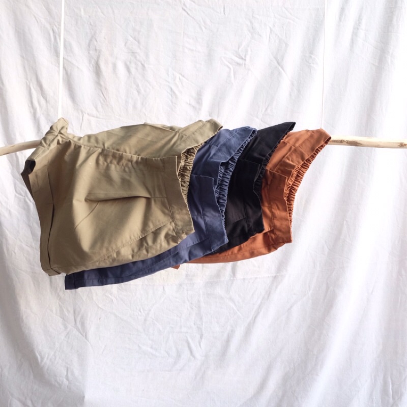 Quần short linen gập gấu by Góc của Lam