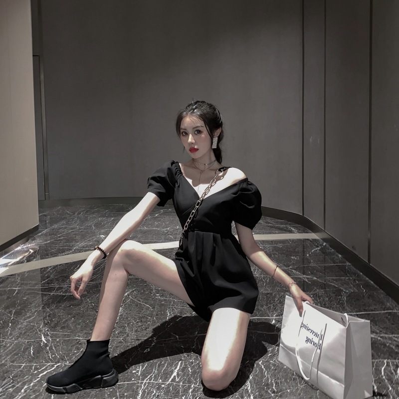 Áo liền quần IELGY trễ vai cổ chữ V kiểu dáng quyến rũ dành cho nữ