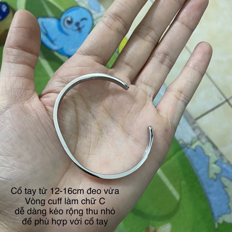 Vòng tay cuff chữ hãng không gỉ freesize