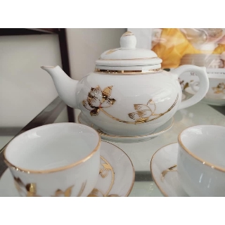 Bộ ấm trà vẽ sen vàng cao cấp ( gốm sứ Bát Tràng cao cấp)