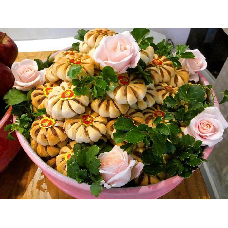 Bánh Hoa Mai Nhân Khóm - Hộp 500g - Đặc Sản Kiên Giang