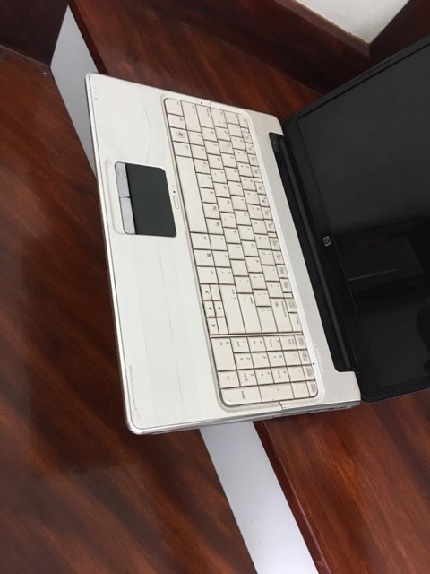 Laptop HP DV6 trắng thời trang | BigBuy360 - bigbuy360.vn