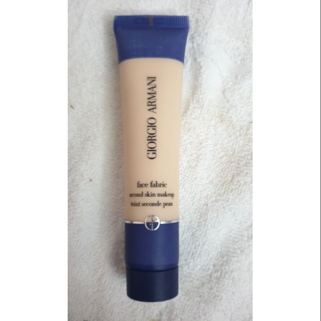 Kem nền Giorgio Armani Face Fabric Second Skin Make up