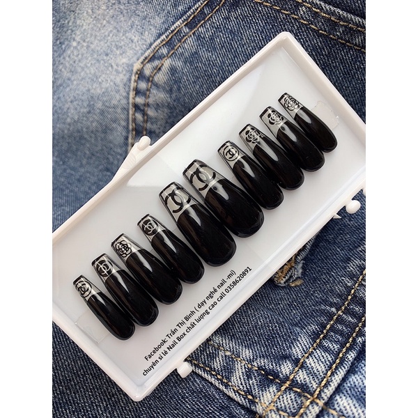 Nail Box thương hiệu phom thang