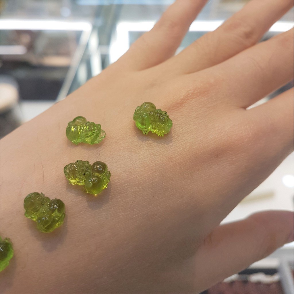 Tỳ Hưu màu xanh lá mini, Tỳ Hưu đá Peridot size nhẫn - Vượng Tài Gems