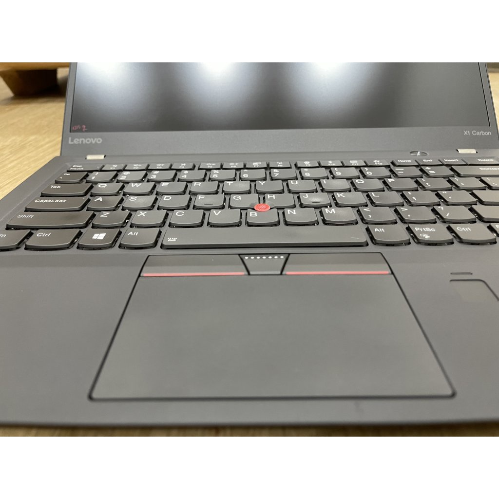 Thinkpad X1 Carbon Gen 5 - Like new