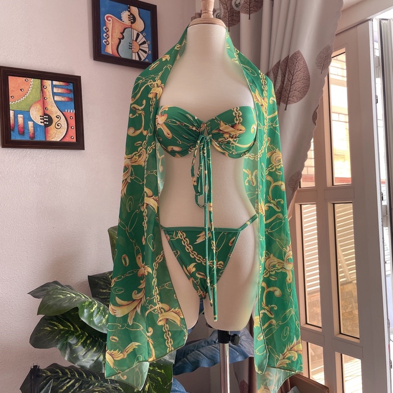 Set bikini 2 mảnh hoa nhí Mai Phương Bùi kèm khăn choàng đồ bơi nữ sexy