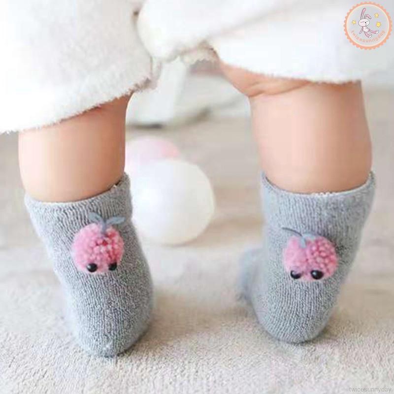 Set 3 đôi tất cho bé sơ sinh thiết kế thoáng khí xinh xắn