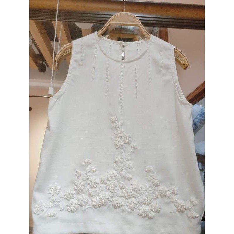 50 chỉ thêu cotton tặng kim/ bobbin/ xỏ chỉ