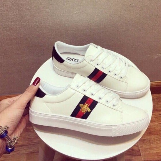 Giày adidas Cucci trắng gót đen