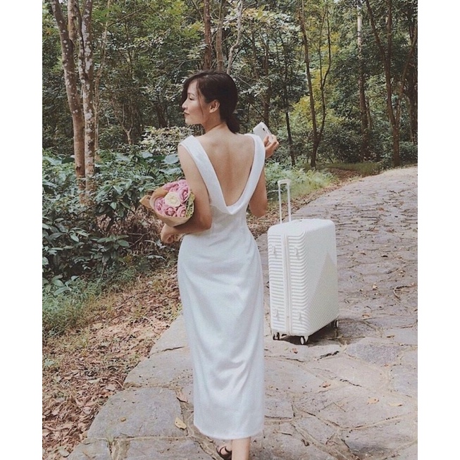 Đầm cổ đổ lưng sang chảnh điệu đà