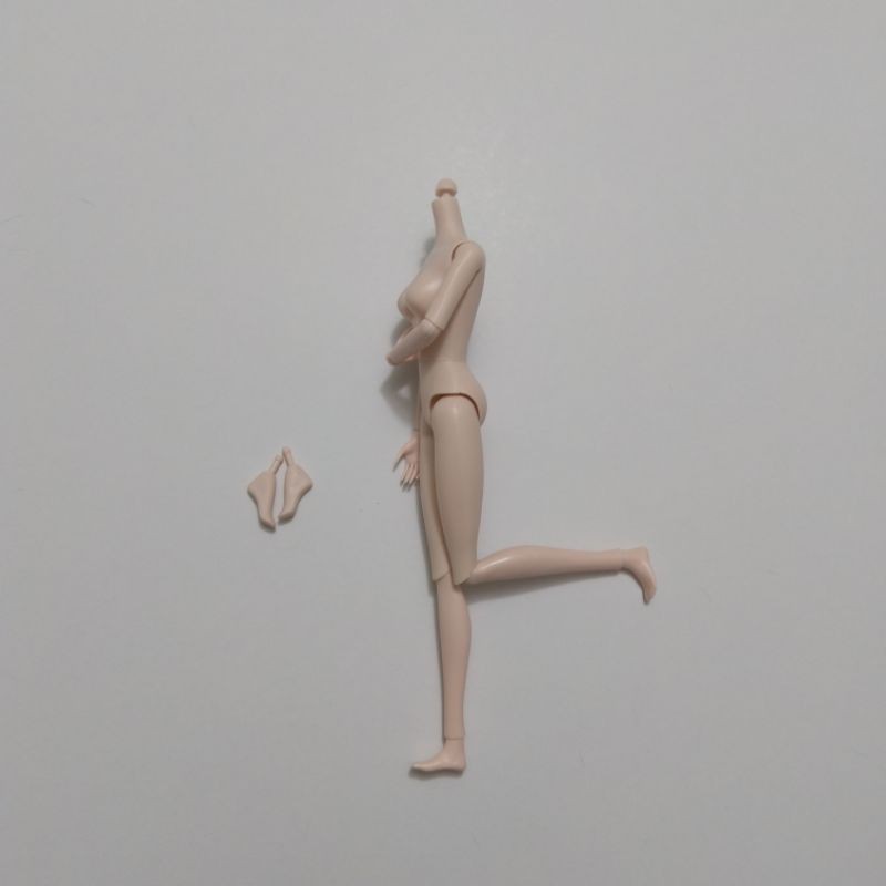 Cơ thể xinyi thế hệ 1