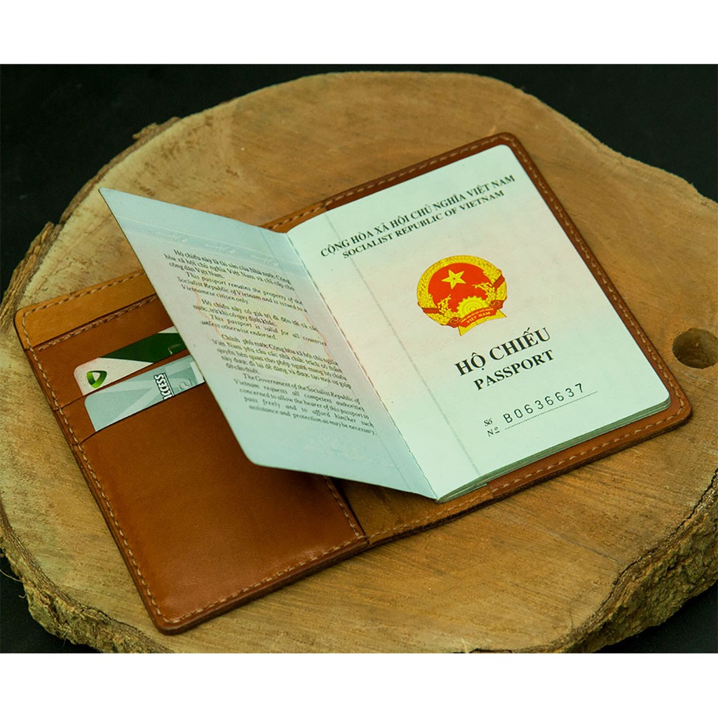 Bao bìa passport màu vàng bò - kết hợp ngăn đựng thẻ và giấy tờ khác DT003