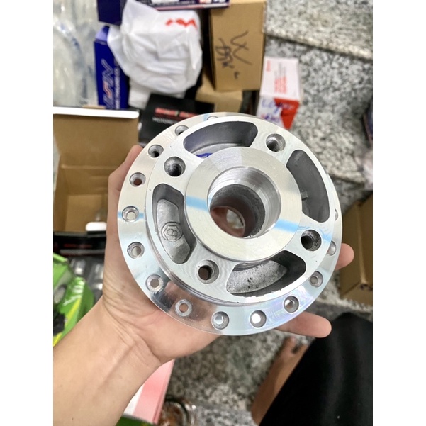 Đùm trước  waveS110/Yamaha thắng đĩa mạ Crom sáng bóng