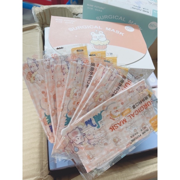 Khẩu trang cho bé