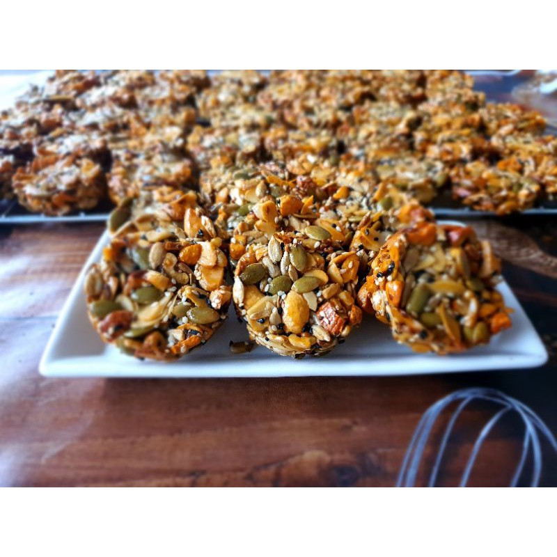 Bánh mix hạt _250gr | BigBuy360 - bigbuy360.vn