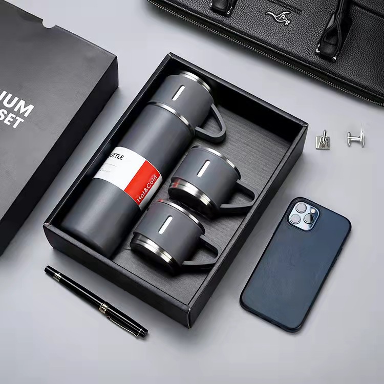 Bình nước giữ nhiệt lõi inox cao cấp tặng kèm 2 cốc full box sang trọng lịch sự
