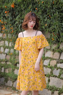 Đầm suông xoè trễ vai