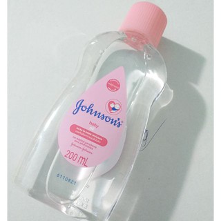 Dầu massage, dưỡng ẩm Johnson's Baby Oil 200ml