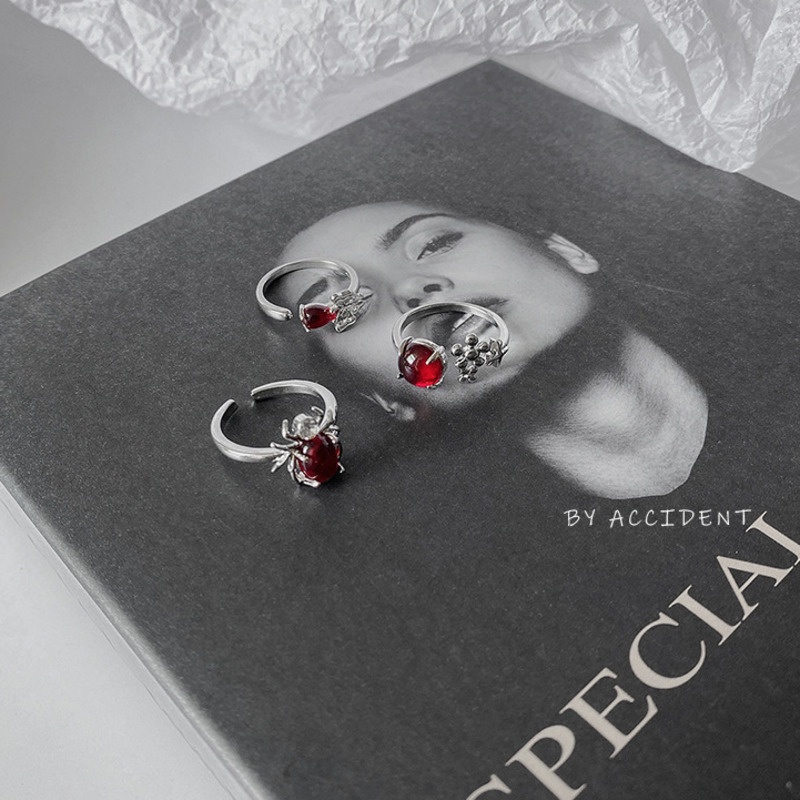 Nhẫn mặt hình hoa và bướm màu đỏ thiết kế hở kiểu dáng đơn giản 191180