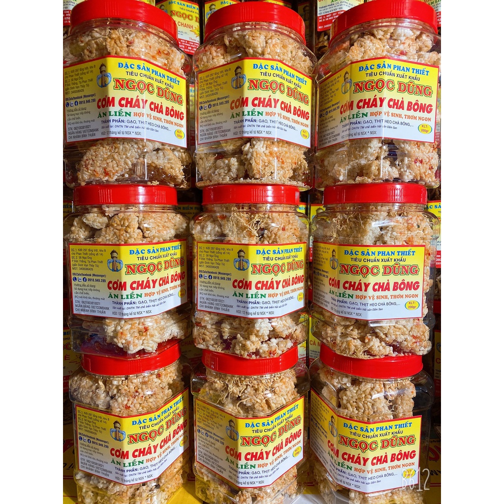 Cơm Chiên Chà Bông ( ăn liền ) là món ăn ngon ơi là ngon của Shop Đặc Sản Phan Thiết NGỌC DŨNG; Hộp 250 gram. HSD 6 thán