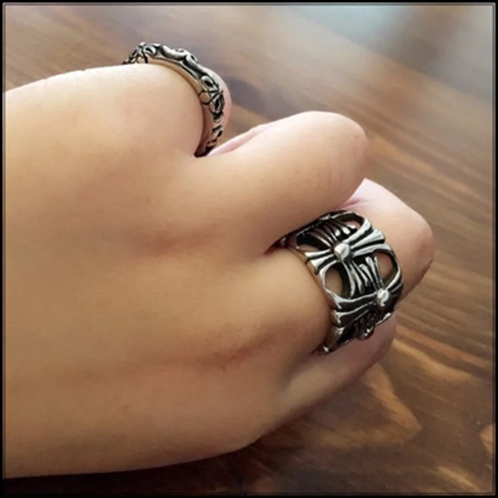 Nhẫn kiểu Chrome Heart phong cách Retro cho nam nữ