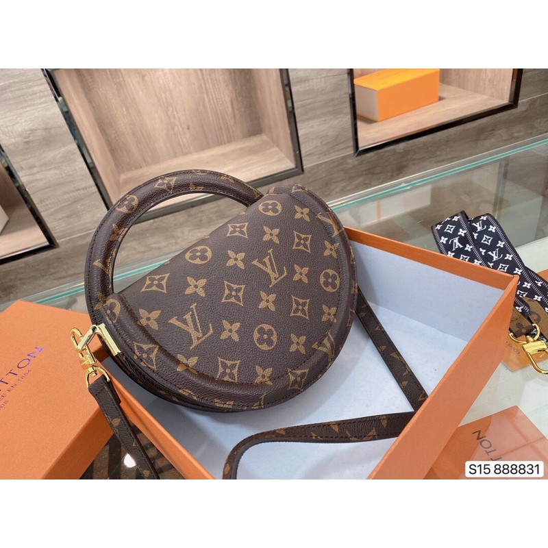 Túi xách nữ hình bán nguyệt da thật cao cấp LV Louis Vuitton