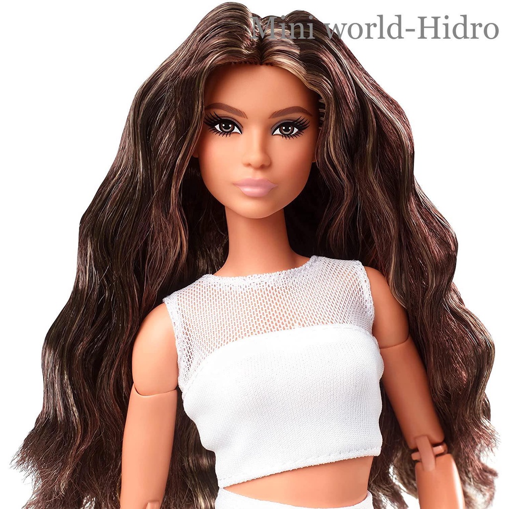 Búp bê Barbie Signature full khớp chính hãng Looks 2021 Susan
