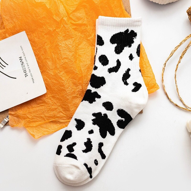 1 Đôi Tất Nữ Cổ Cao Họa Tiết Bò Sữa Trẻ Trung Cổ Cao