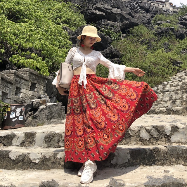 Chân váy thổ cẩm