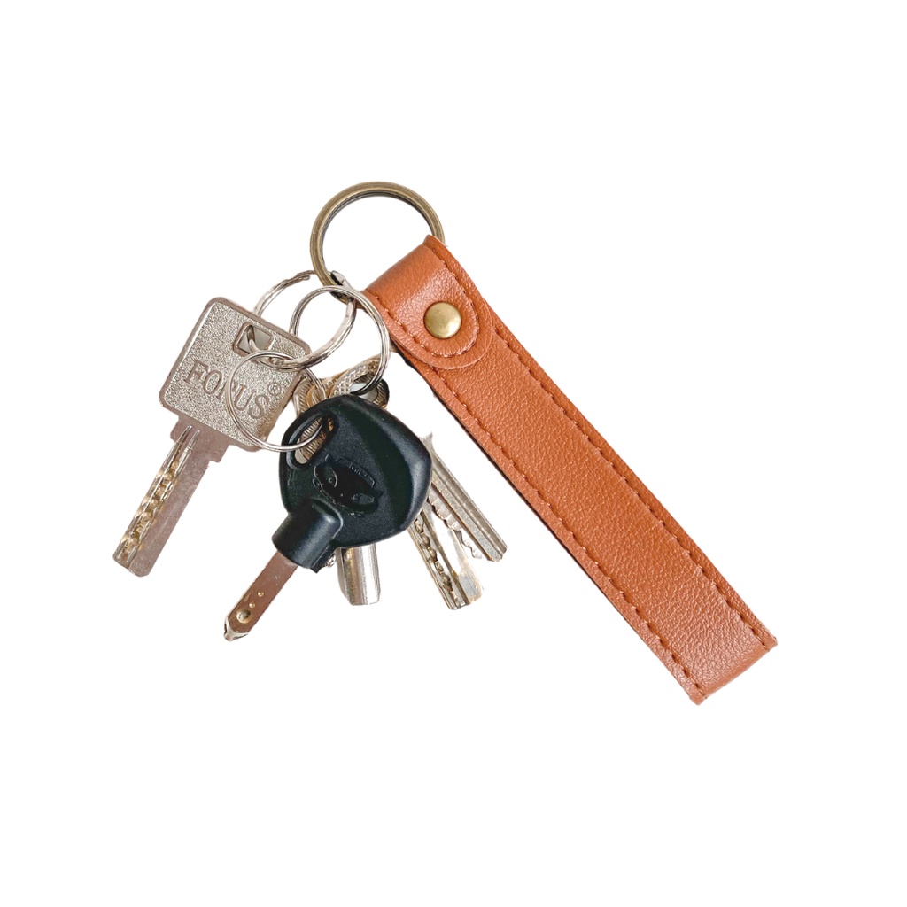 Móc khóa dây Vuông thiết kế tối giản có charm và tag tên đi kèm