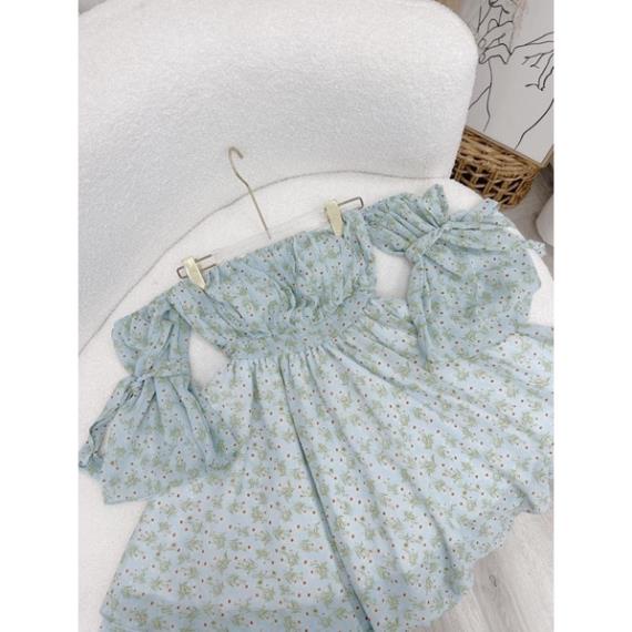 ĐẦm voan hoa xanh rớt vai xòe chiết eo