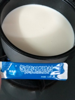 Combo bột chiên gà KFC + set men sữa chua