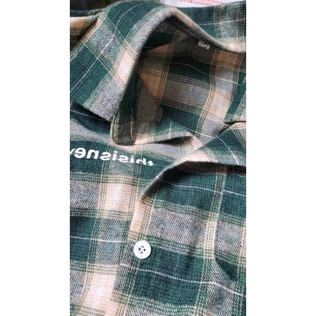 Áo sơmi kẻ caro màu xanh lá thisisneverthat giống Lisa Blackpink