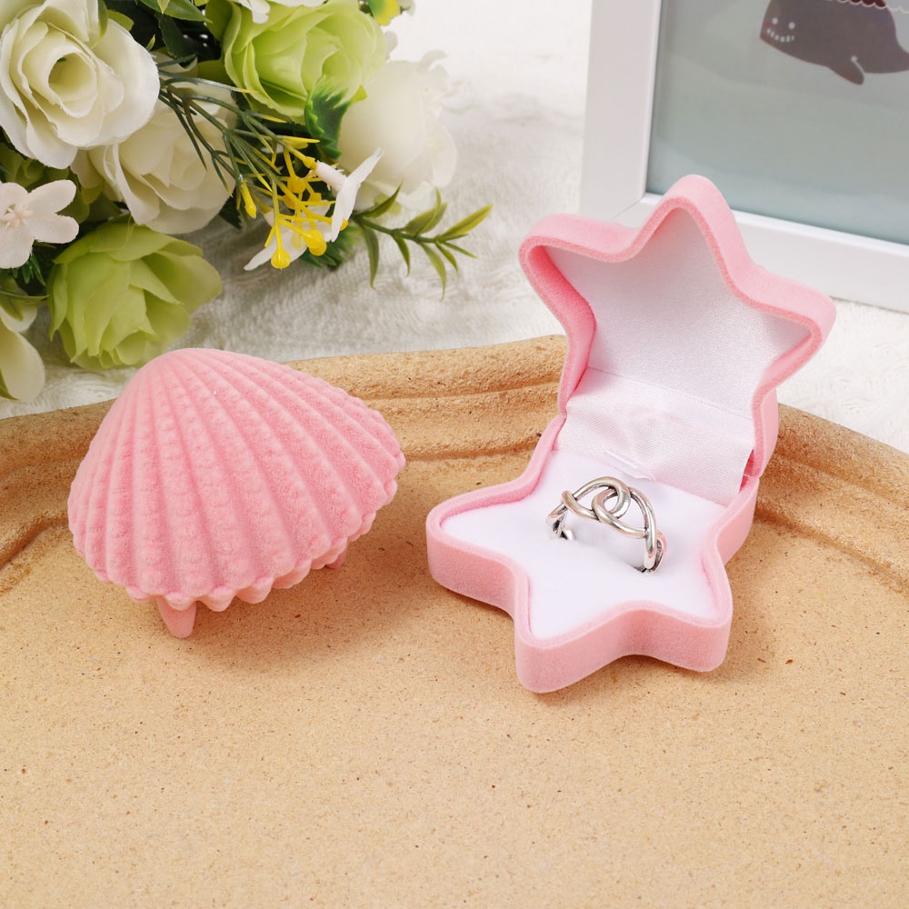 1 Hộp Đựng Nhẫn Hình Vương Miện / Sao Biển / Vỏ Sò Vải Nhung Dễ Thương Dùng Làm Quà Tặng