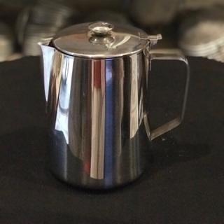 Ca đánh sữa inox có nắp 1 lít