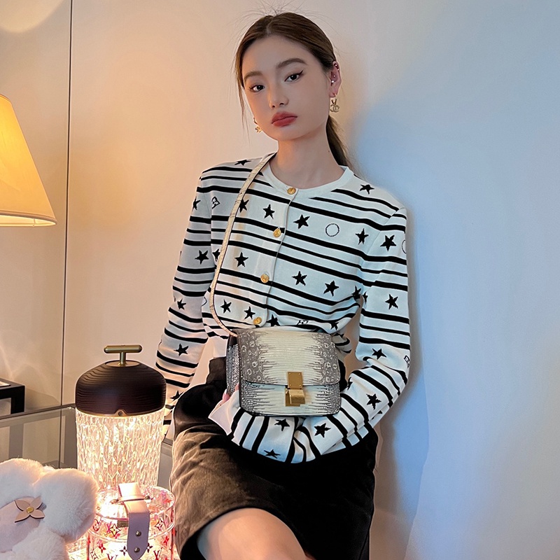 【Hana and Alice】Áo Cardigan Dệt Kim Tay Dài Lưng Cao Họa Tiết Kẻ Sọc Ngôi Sao Năm Cánh