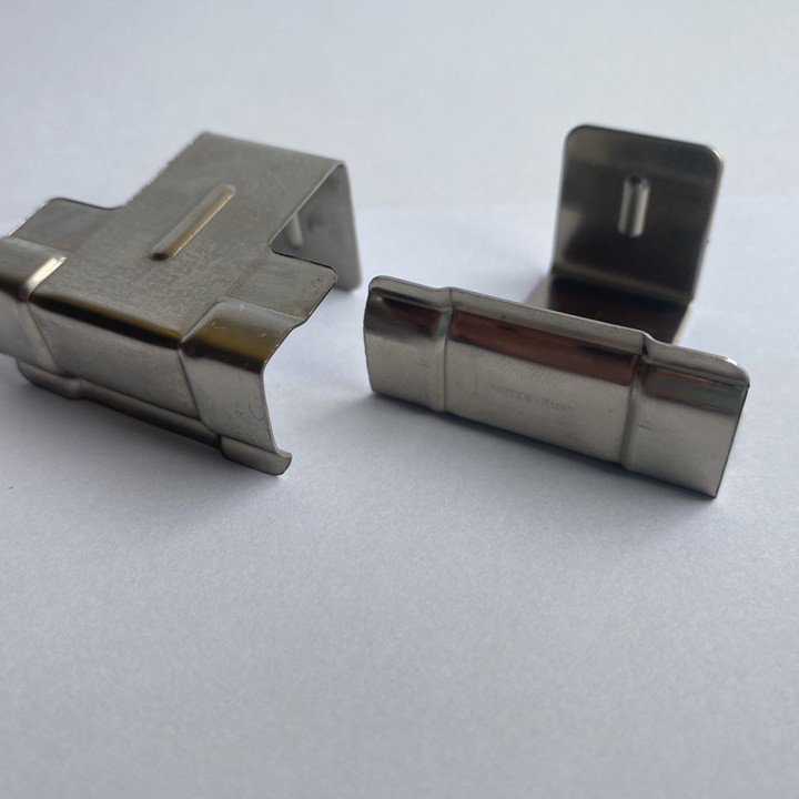 Kẹp Thoát Nước Pin Mặt Trời_ Inox 304_ Thoát Nước Đọng Trên Pin_Bền Trên 10 Năm_Solar Panel 35-40mm