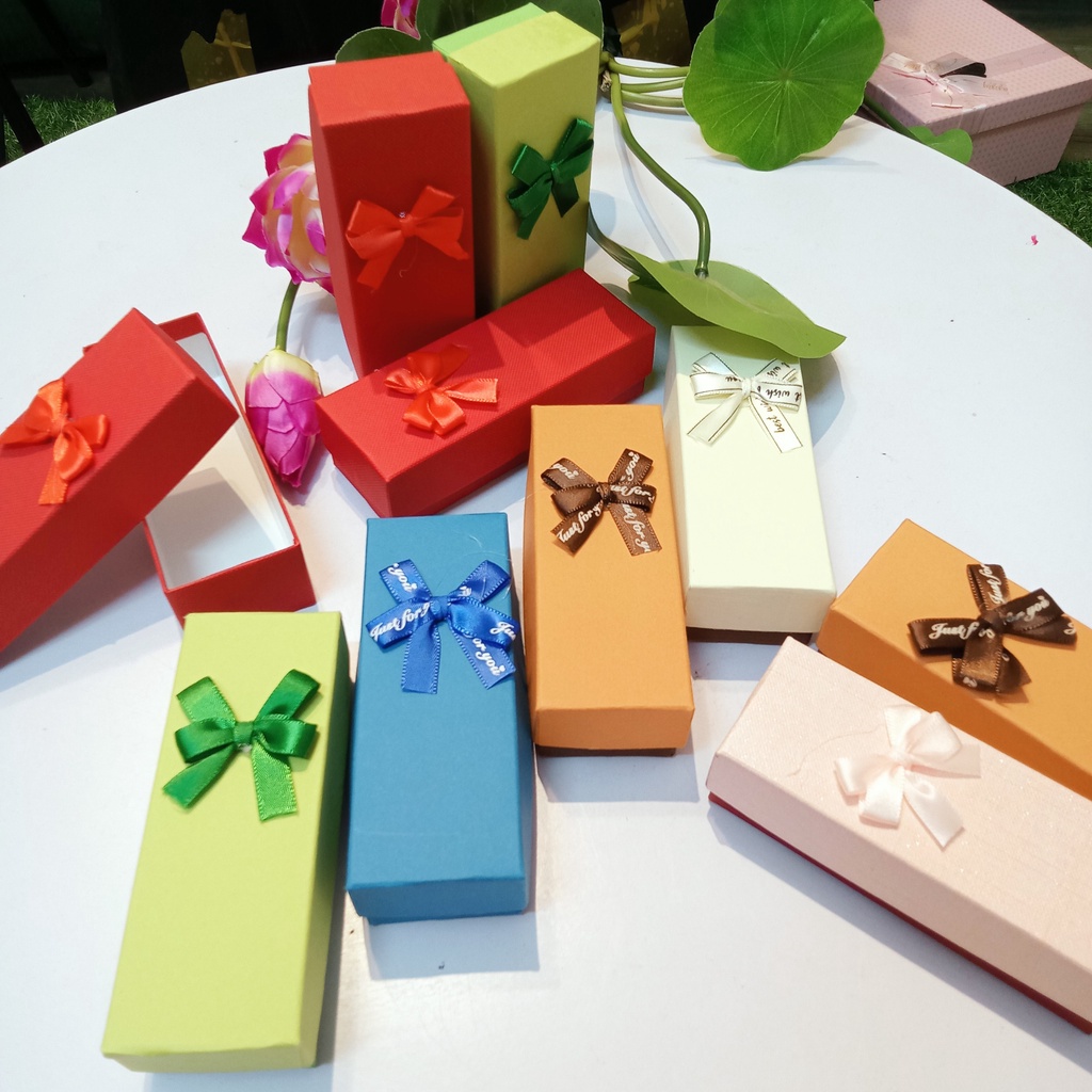 Hộp đựng son, nước hoa, trang sức nhiều màu nắp kèm nơ (Mẫu ngẫu nhiên)