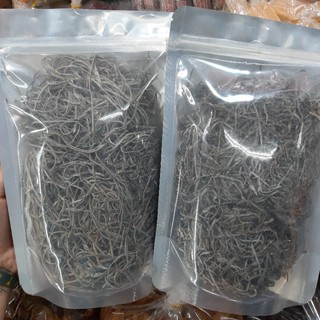 PHỔ TAI CẮT SỢI ( RONG BIỂN KHÔ NẤU CHÈ) 500gr