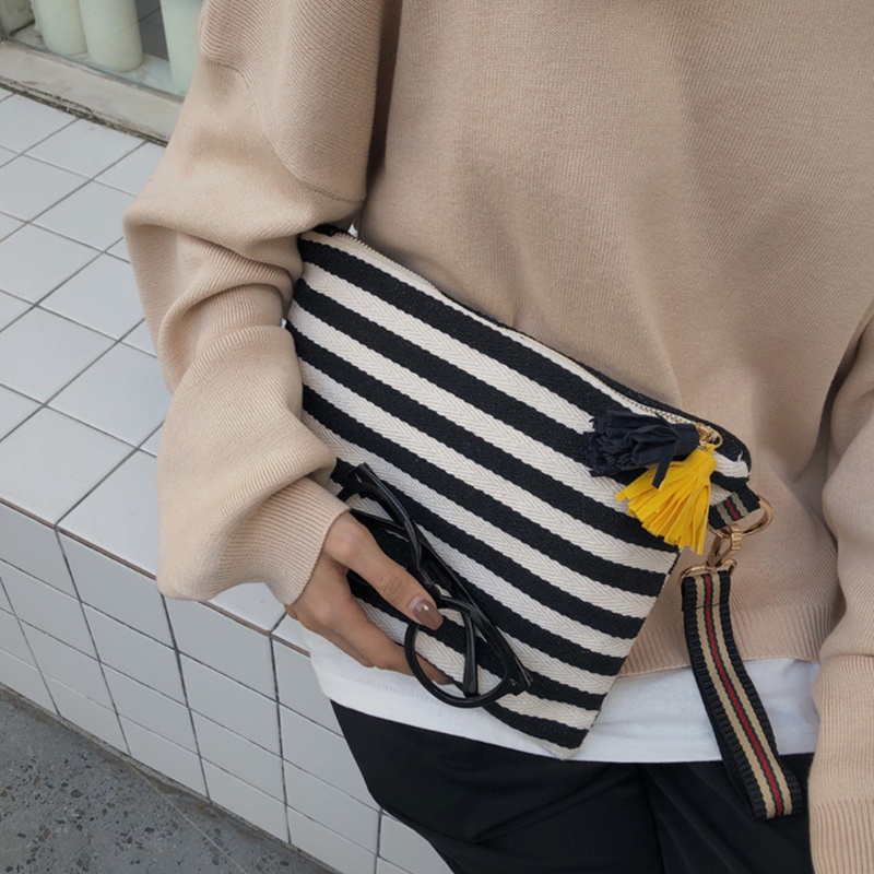 Túi Canvas Đựng Mỹ Phẩm Trang Điểm Phối Tua Rua Họa Tiết Kẻ Sọc Thời Trang Dành Cho Nữ