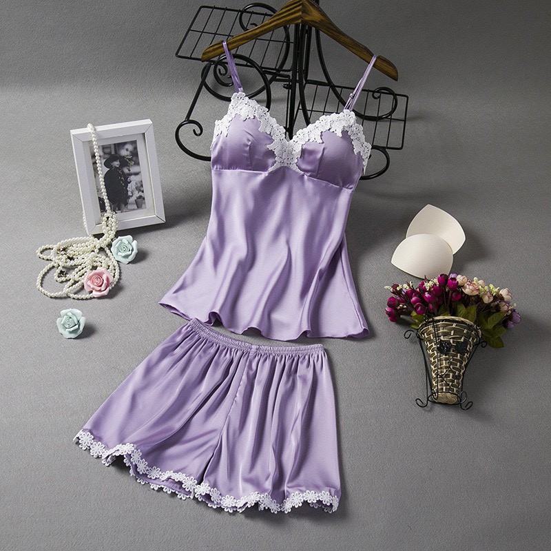 Đồ Ngủ 2 Dây Quần Cộc Ren Xẻ Mặc Nhà Lụa Satin Cao Cấp AMK.10041