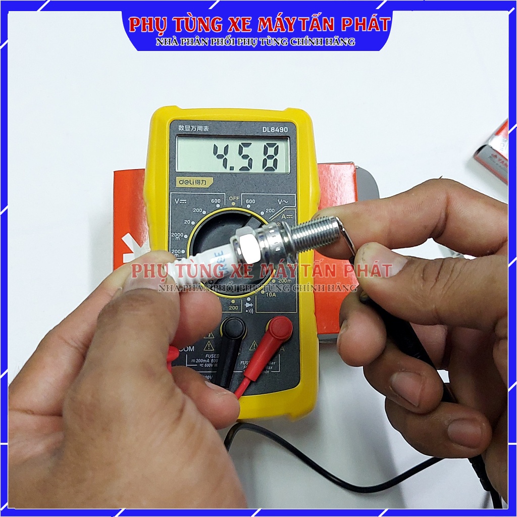 Bugi NGK CR8E Xe Máy Ex /Exciter 150 /FZ 150 /MT 15 /YZF R15 /Model 94700-00330