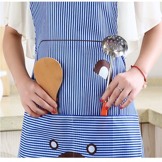 TẠP DỀ ĐA NĂNG VÀO BẾP ĐẢM ĐANG