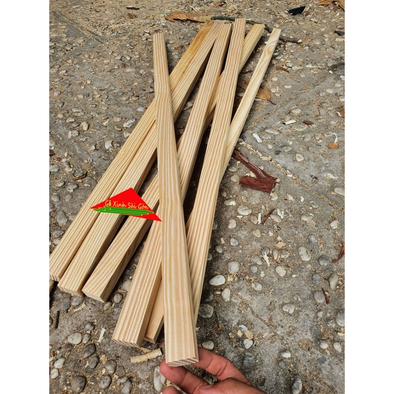 Thanh gỗ thông vuông 2x3cm, dài 80cm bào láng 4 mặt dùng làm khung sườn,làm thùng gỗ decord, đóng chuồng thú cưng, DIY..