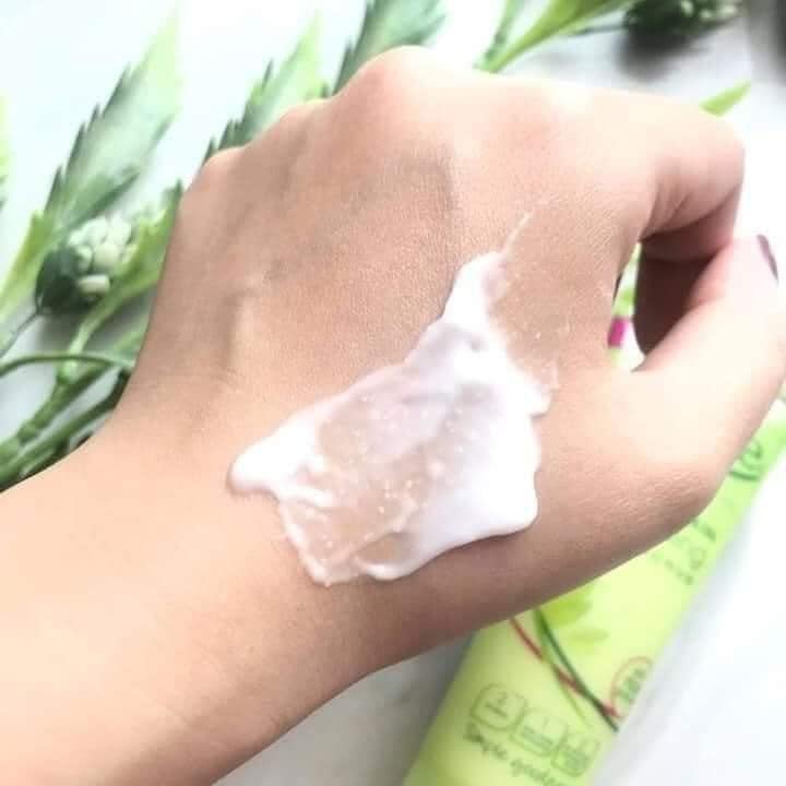 Tẩy tế bào chết Simple