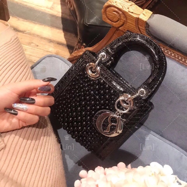 Túi xách đính hạt siêu đẹp