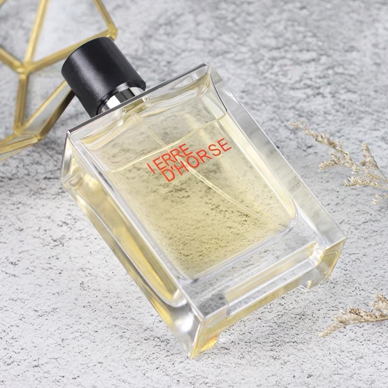 Nước hoa nam hương gỗ tự nhiên thương hiệu lớn hương thơm nhẹ lâu dài. | BigBuy360 - bigbuy360.vn